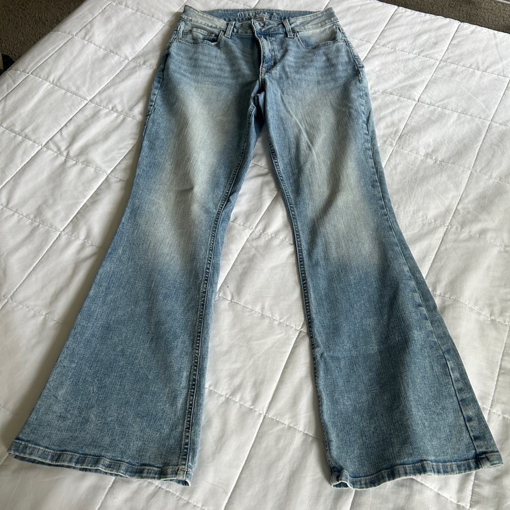 High rise curvy blue jeans by Maurice, light blue, size 8 reg - only worn once.